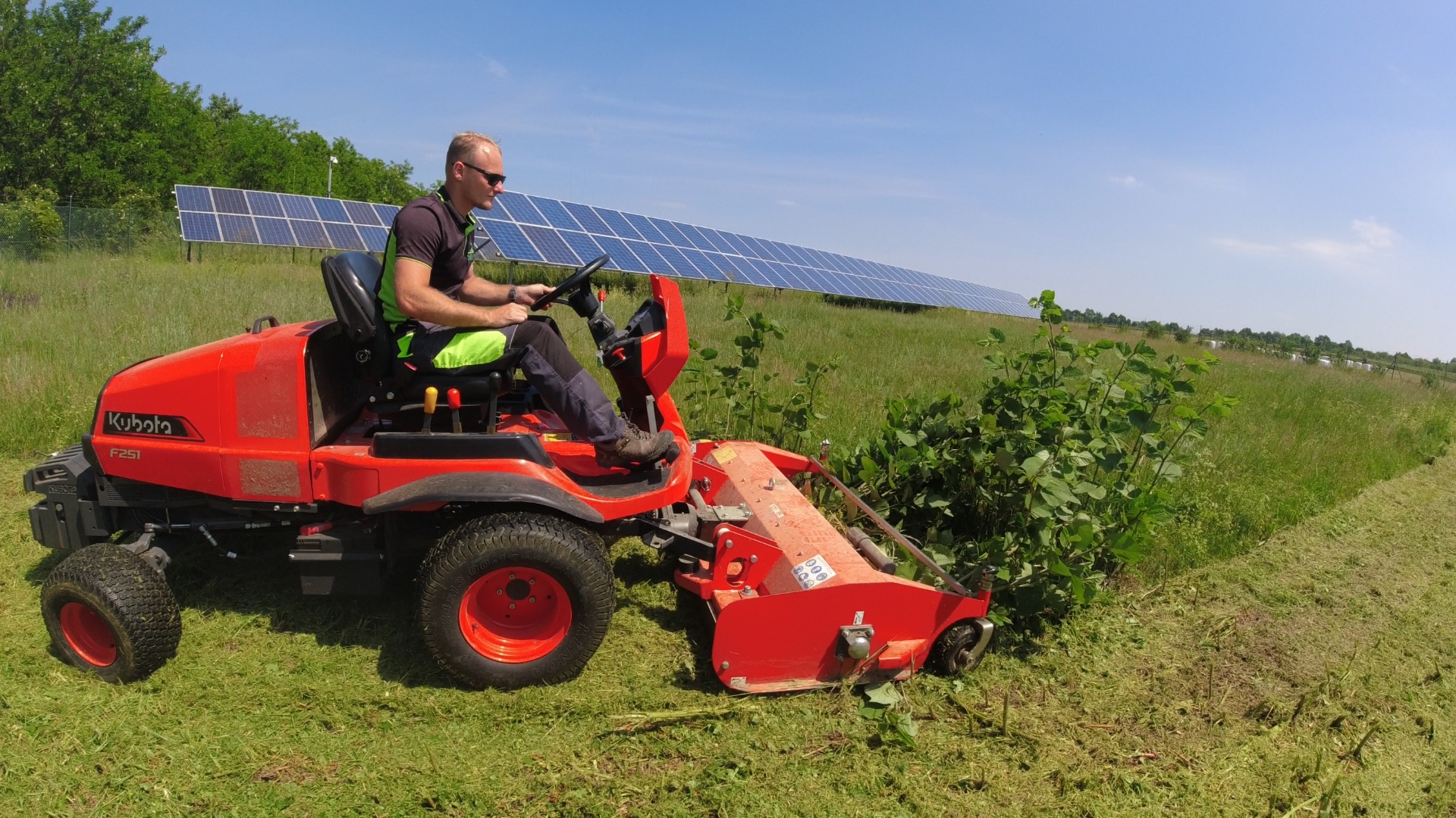 Údržba zeleně ve fotovoltaických elektrárnách